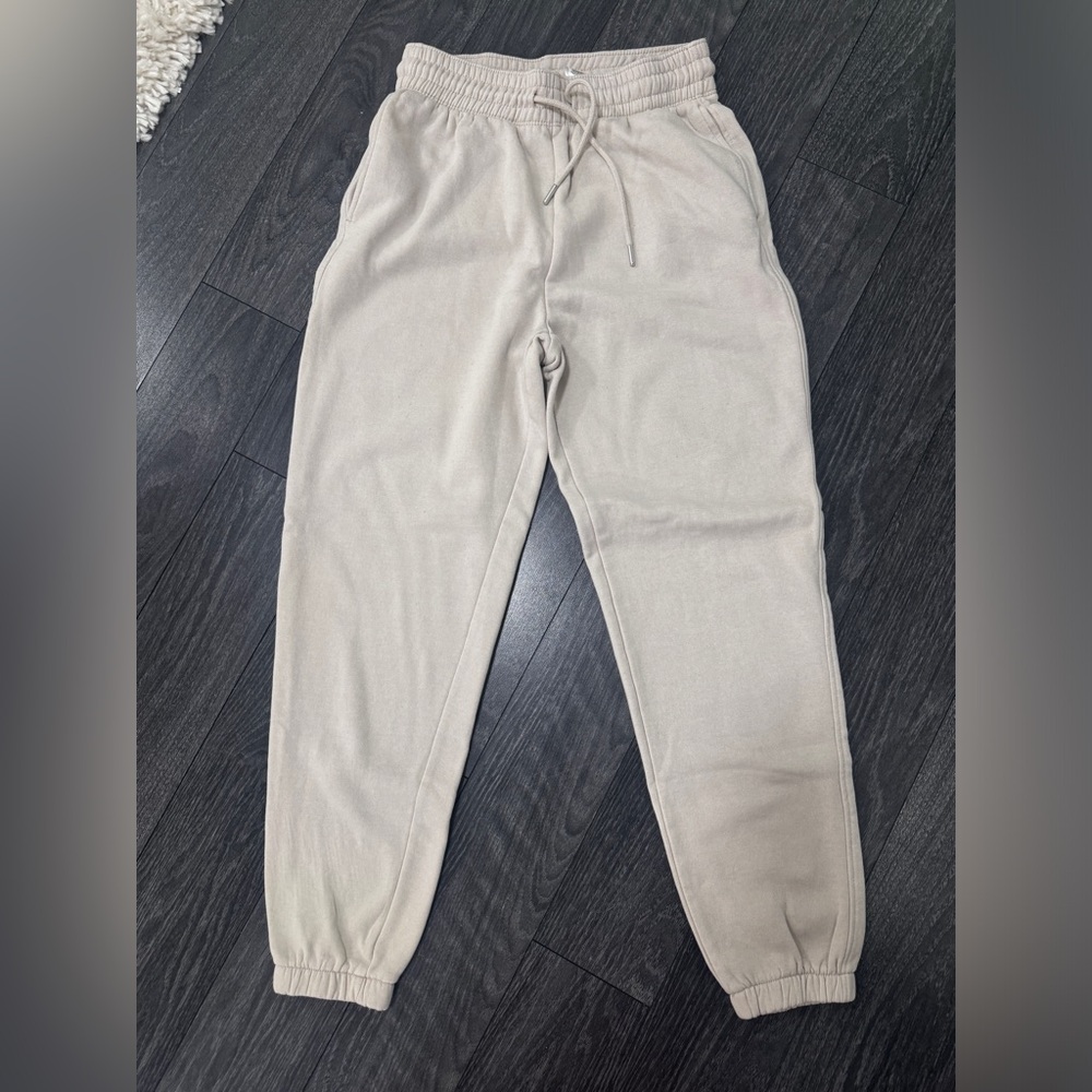COPY - Beige H&M Sweatpants sz Small